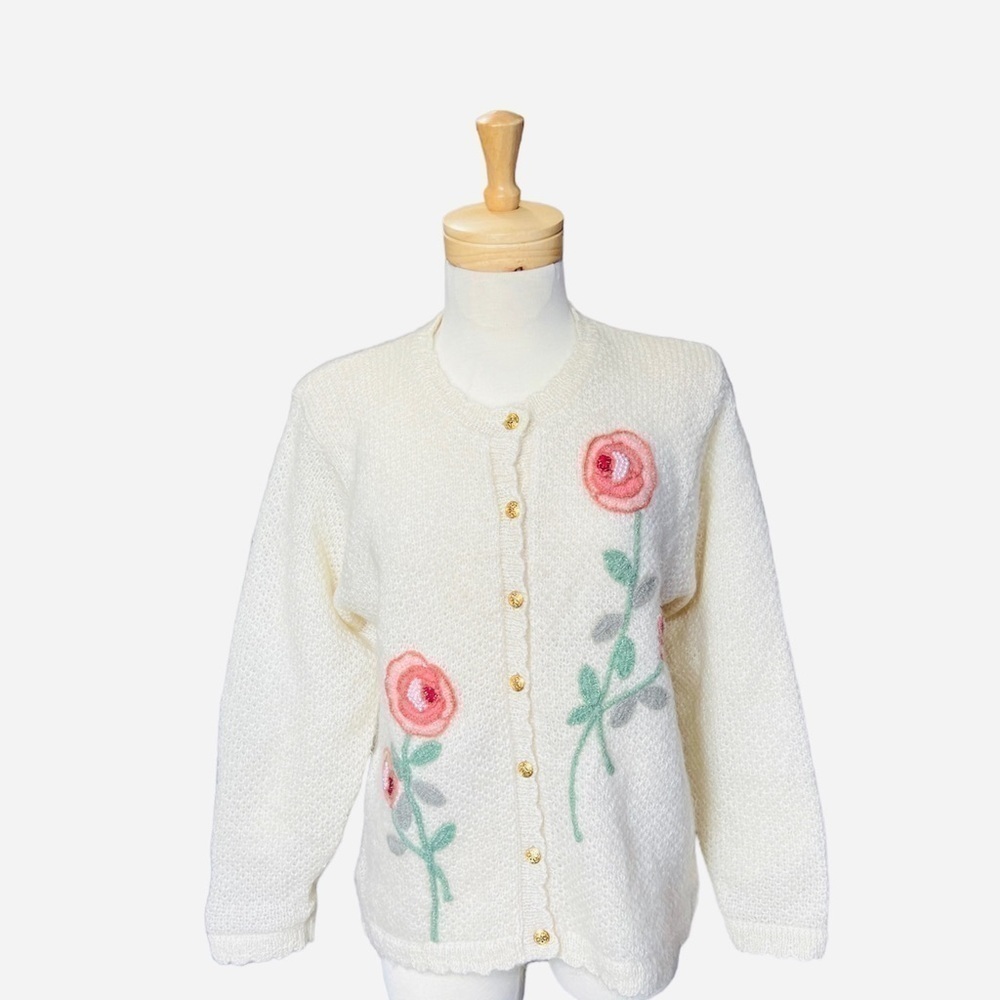 Vintage White Cottage Embroidered Beaded Floral Grandma Knit Cardigan Sw…